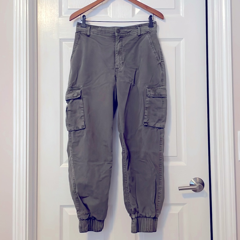 Abercrombie & Fitch cargo army green jeans. Women’s S - Picture 1 of 10